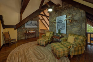 Roosevelt-Lodge-loft-sitting